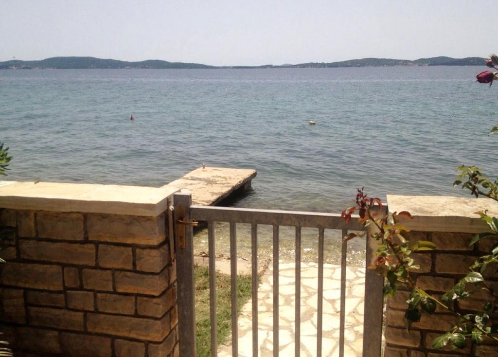 Apartments Pisacic Бибинє Екстер'єр фото